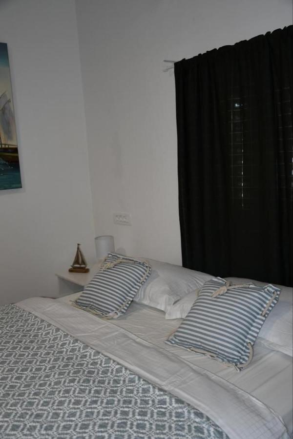 Luma Rooms Rudina Exteriör bild